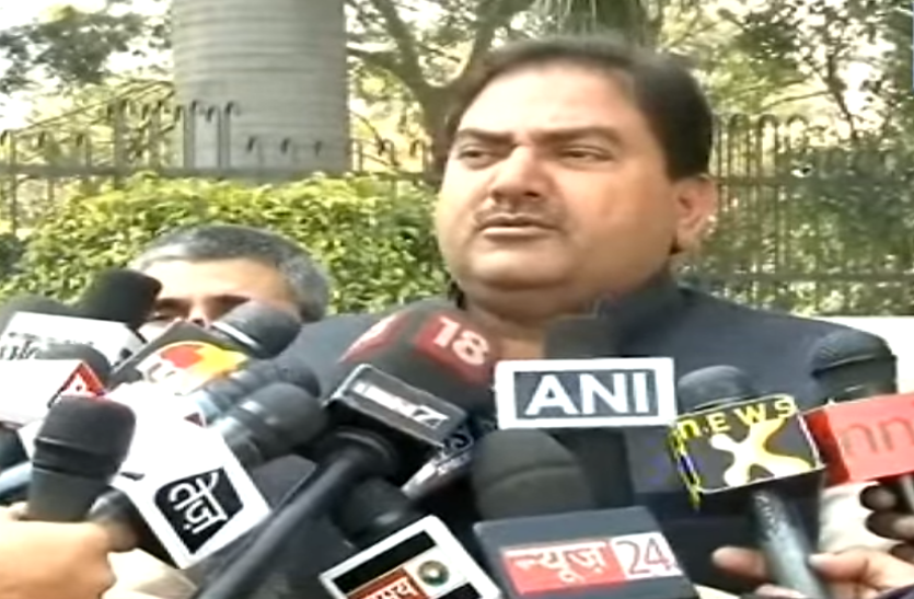 abhay chautala file photo चौटाला को जेल में रखने को हुआ आप-जजपा गठबंधन:अभय