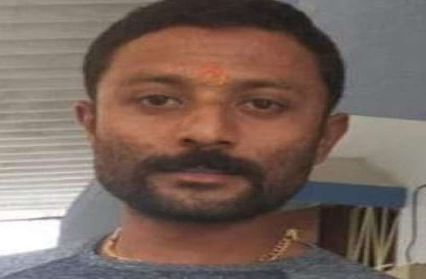 Death in road accident कैंसर पीडि़त पिता का इकलौता सहारा था बेटा, बुलेट से घर लौटते समय ट्रेलर ने दी दर्दनाक मौत