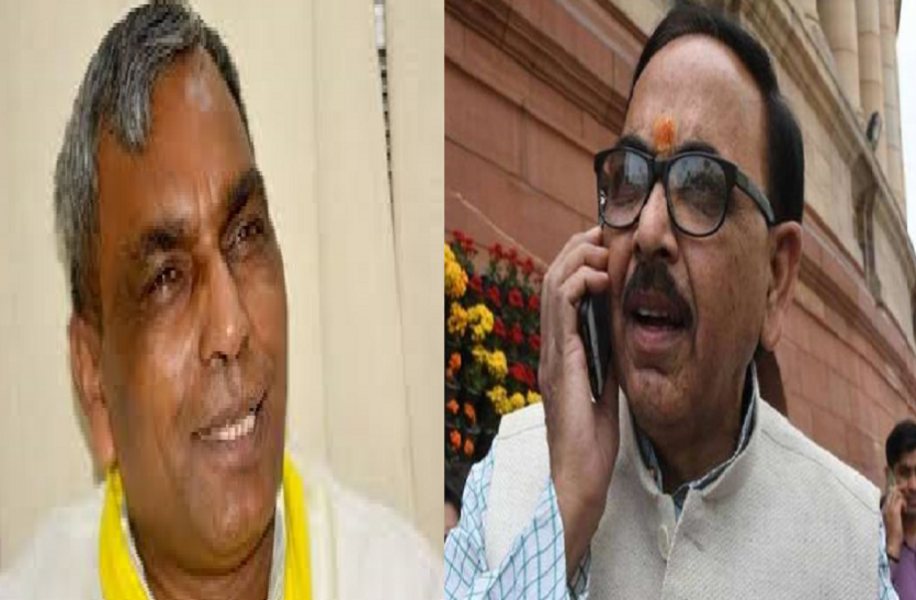 Om Prakash Rajbhar and Dr Mahendranath Pandey सुभासपा के प्रत्याशी उतारने से बैकफुट पर बीजेपी, ओमप्रकाश राजभर के लिए किया बड़ा ऐलान