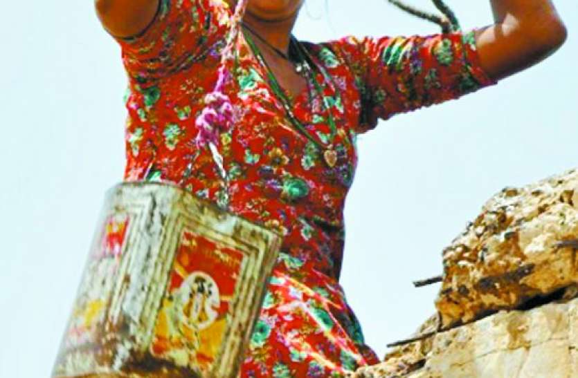 Barmer-Jaisalmer parliamentary hot seat for both Congress, BJP पत्रिका ग्राउंड रिपोर्ट : थार में भंवरजाल, बदले प्रत्याशी, वोटर का मन उथल-पुथल