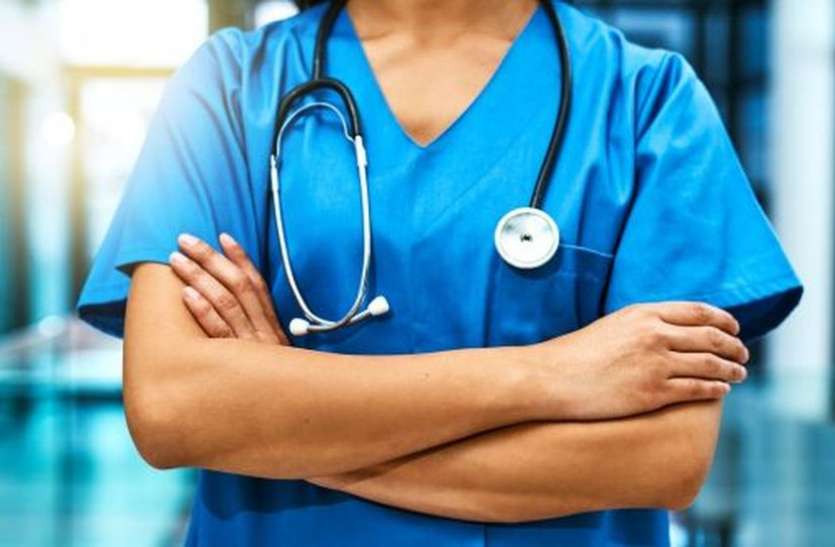 doctor डॉक्टर बनने के लिए नकल का सहारा, अब तक धराए चार ‘मुन्नाभाई’