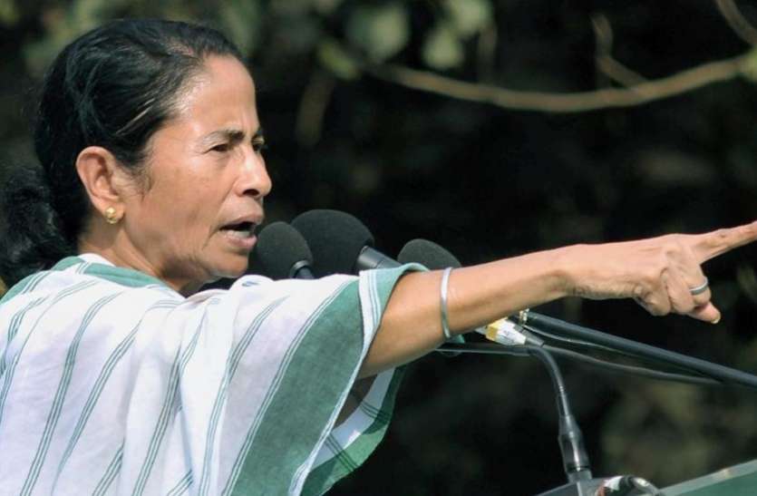Kolkata West Bengal कांग्रेस नेता अधीर के वैवाहिक जीवन और पत्नी से संबंध पर ममता बनर्जी ने की आपत्तिजनक टिप्पणी,