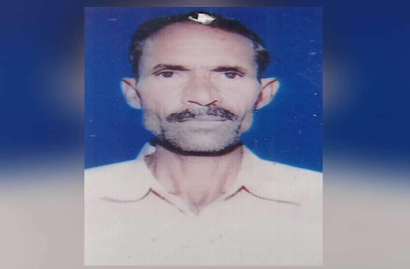 सीकर जिले के नीमकाथाना में अपने दो बेटों की शादी का कार्ड बांटने घर से निकला पिता दो दिन से लापता है। घटना के बाद परिवार सदमे में है। दो बेटों की शादी का कार्ड बांटने घर से निकला था पिता, अब परिवार कर रहा लौट आने का इंतजार