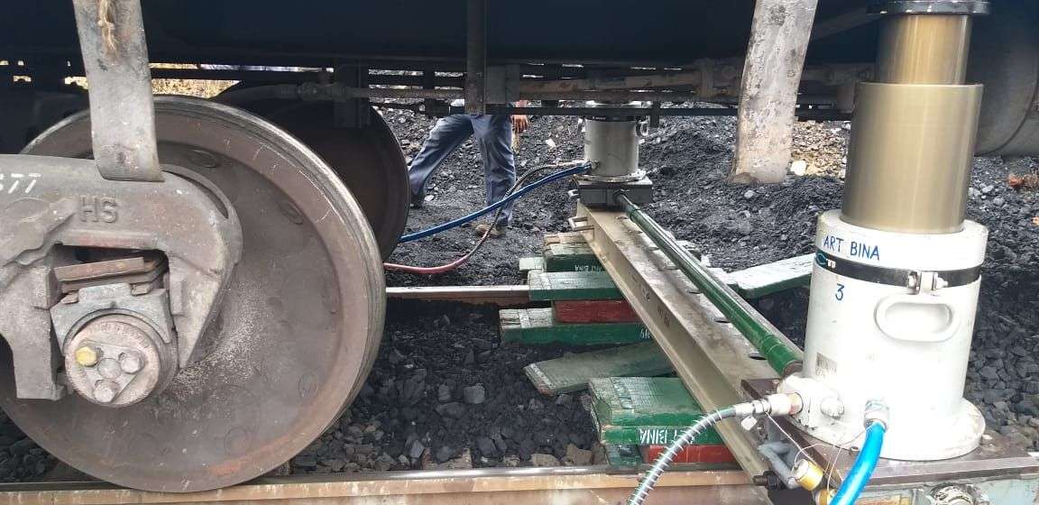 मालगाड़ी के पहिए ट्रैक से उतरे, इन ट्रेनों को किया गया रद्द, कटनी-बीना ट्रैक पर दुर्घटना