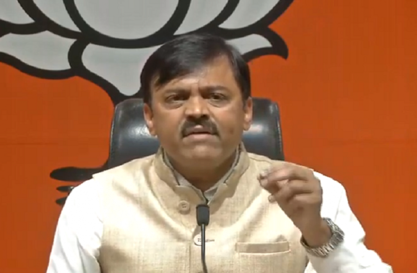 news राष्ट्रपति कोविंद पर गहलोत के बयान से भड़की भाजपा, कांग्रेस पर लगाया दलित विरोधी मानसिकता का आरोप