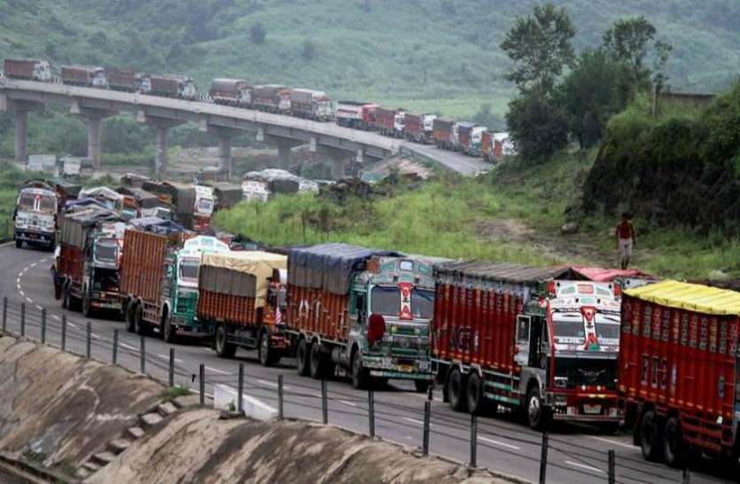jammu srinagar highway जम्मू-श्रीनगर हाईवे पर इस बुधवार आम नागरिक भी कर सकेंगे आवाजाही, इस कारण हटी पाबंदी