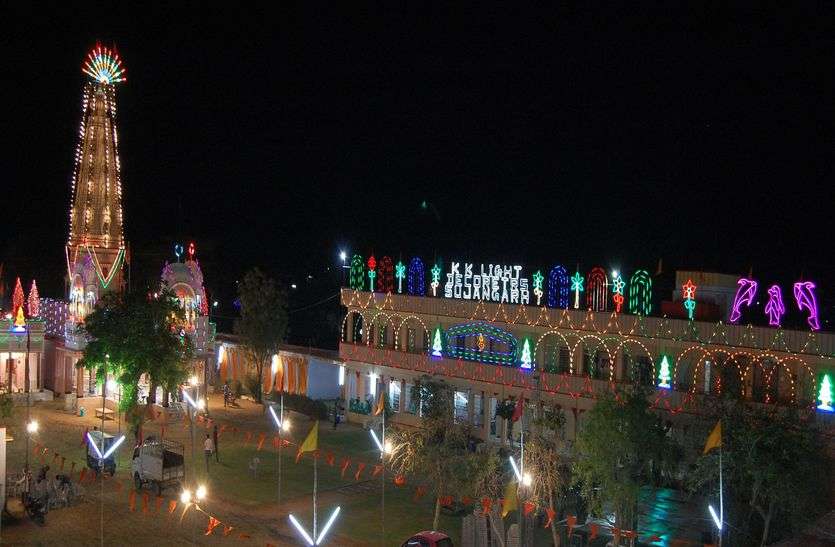 jhunjhunu हनुमान जयंती पर सजे मंदिर, श्रद्धालुओं ने की पूजा-अर्चना