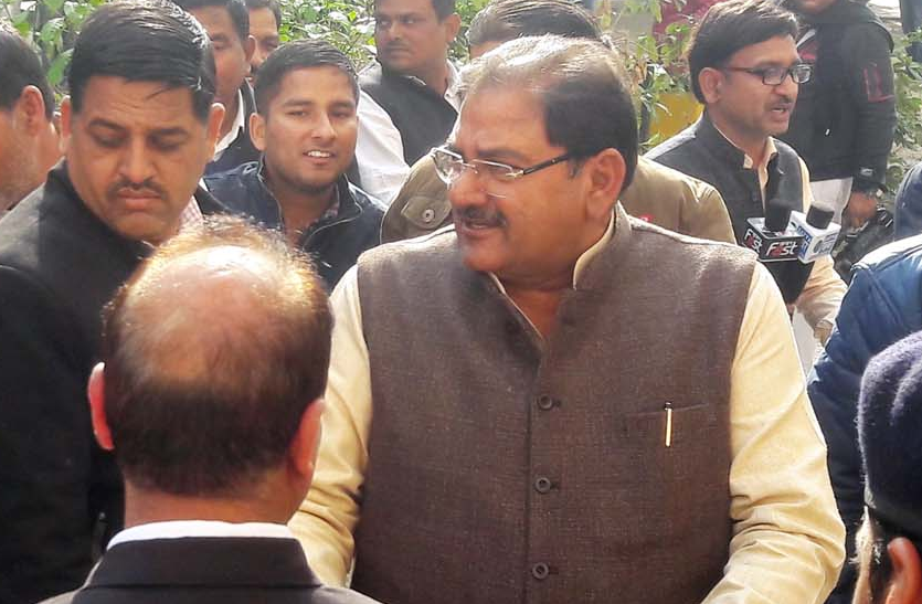 abhay chautala file photo इनेलो ने कुरूक्षेत्र,भिवानी व रोहतक में की प्रत्याशियों की घोषणा,लोकसभा के माध्यम से अभय के बेटे अर्जुन की लांचिंग