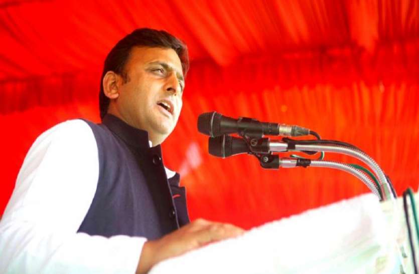 Akhilesh yadav आजमगढ़ में अखिलेश की रैली, बसपा कार्यकर्ताओं की कमी ने बढ़ाई सपा की बेचैनी