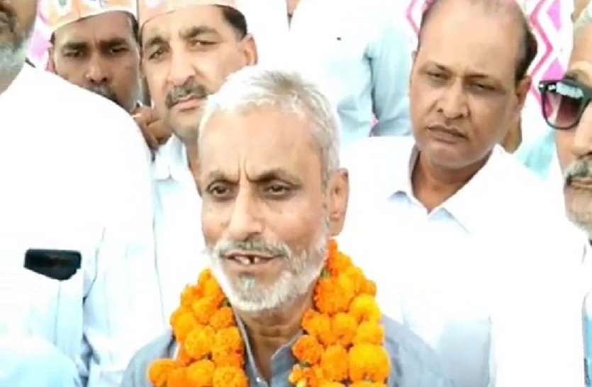 Ashok tripathi filed Non party nomination against BJP बीजेपी के इस नेता ने खोला मोर्चा, भाजपा के खिलाफ निर्दलीय नामांकन पत्र किया दाखिल
