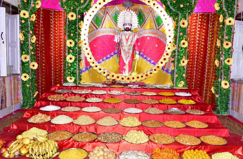 Hanuman Jayanti Festival in bikaner हनुमान जयंती पर मंदिरों में गूंजे जयकारे, हनुमानजी का हुआ विशेष शृंगार, दर्शन के लिए उमड़े श्रद्धालु