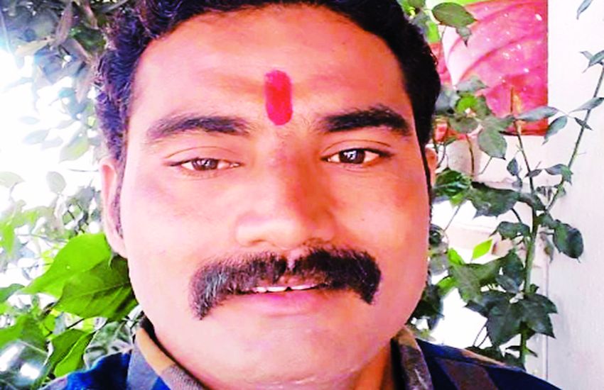 suicide ससुराल से लौटे बिल्डर को फोन लगाती रही पत्नी, घबराकर परिचित को भेजा तो हुआ ये खुलासा