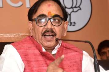 up bjp chief mahendra nath pandey big attack on mayawati मायावती के बयान पर यूपी बीजेपी अध्यक्ष का पलटवार, कहा, वो महलों में रहती हैं और सीएम योगी मंदिरों में जाते हैं