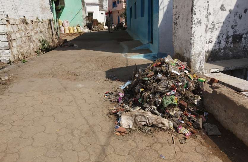 Formality on the name of cleanliness नगर निगम ने चलाया सफाई अभियान, दूसरे दिन नजर आया ये...पढि़ए खबर