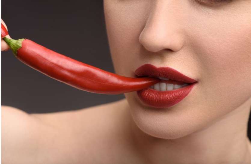 chilli दुनिया की सबसे तीखी मिर्च खाने से सिरदर्द क्यों?