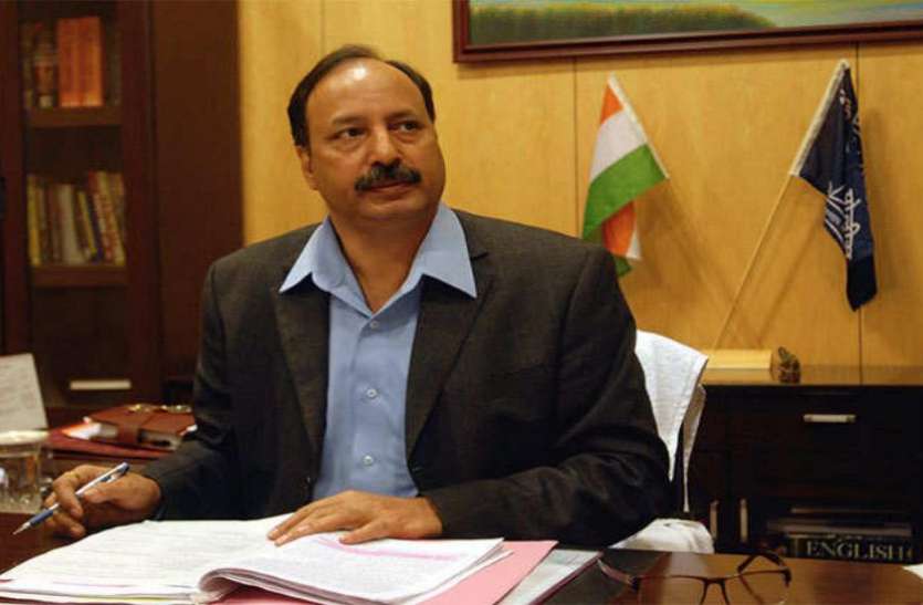 hemant karkare हेमंत करकरे के कारण ही जिंदा पकड़ा गया था मुंबई हमलों का आरोपी कसाब, जाने उनसे जुड़ी खास बातें
