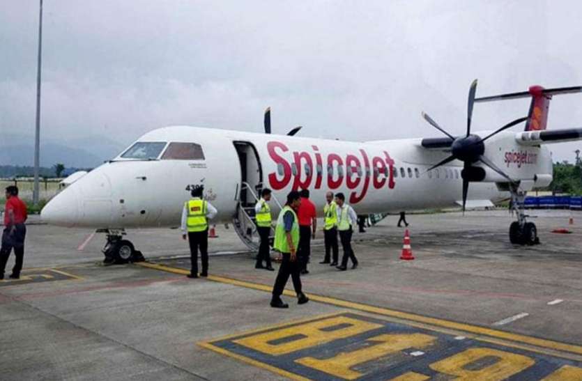 spicejet स्पाइसजेट ने जेट एयरवेज के 100 पायलटों समेत 500 से ज्यादा कर्मचारियों को दी नौकरी