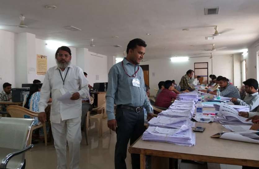 balaghat चुनाव कार्य में लगे कर्मचारी भी कर सकेंगे मतदान