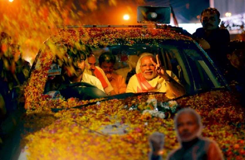 grand welcome of Narendra Modi in Varanasi 07 लाख लोगों की भीड़ और 250 क्विंटल फूलों की बारिश से बनारस में होगा PM का स्वागत