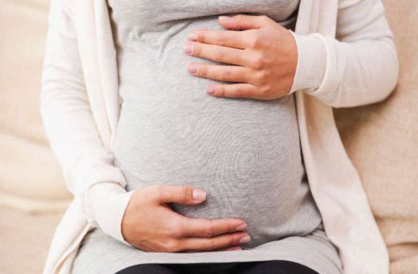 Pregnant गर्भवती महिलाओं को रहता है नौकरी से निकाले जाने का डर : शोध