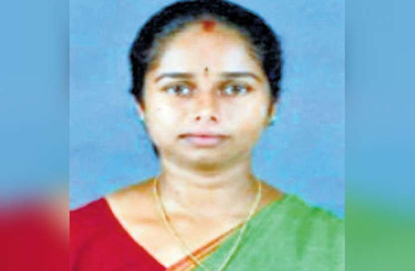 Rekha Nayar बहुचर्चित नान घोटाले की आरोपी रेखा नायर पहुंची EOW के दफ्तर, लगाया फर्जी कार्यवाही का आरोप