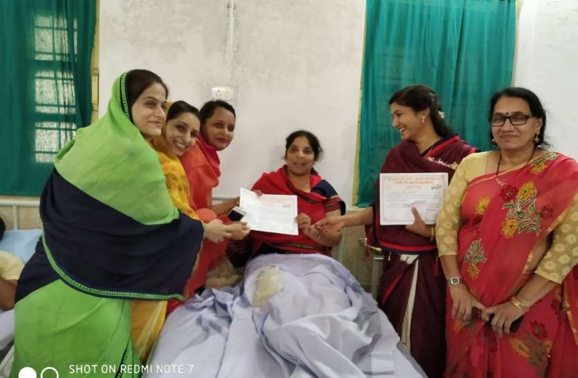 raktdan जियो और जीने दो तर्ज पर सकल जैन समाज ने किया रक्तदान