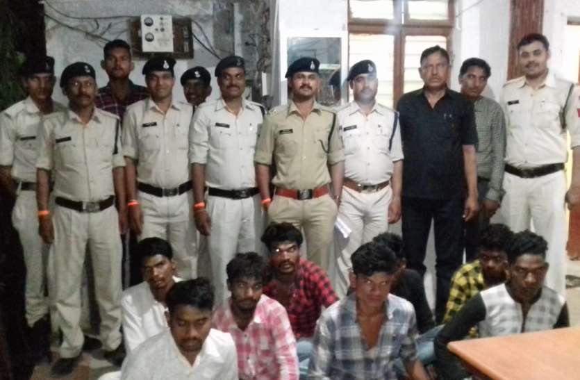 Eight young men have been beaten and raped by gang rape शादी समारोह में आई युवती से आठ युवकों ने मारपीट व छेड़छाड़ कर किया गैंग रेप, गिरफ्तार