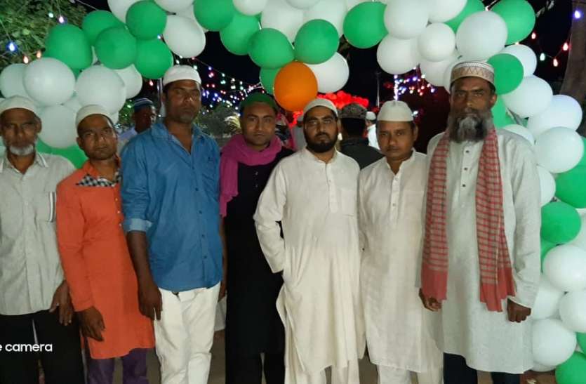 In the mosques, the period of worship मस्जिदों में चला इबादत का दौर