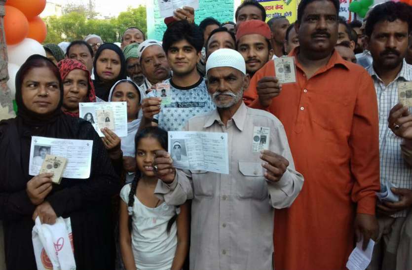 voter सात सीटों पर मतदान शुरू, 10 यादवों की प्रतिष्ठा दांव पर, इन सीटों पर सीधा मुकाबला