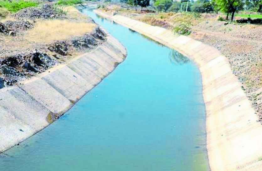 Pond construction ढोंगा गांव में छह सौ हेक्टेयर भूमि आई अर्जन की चपेट में