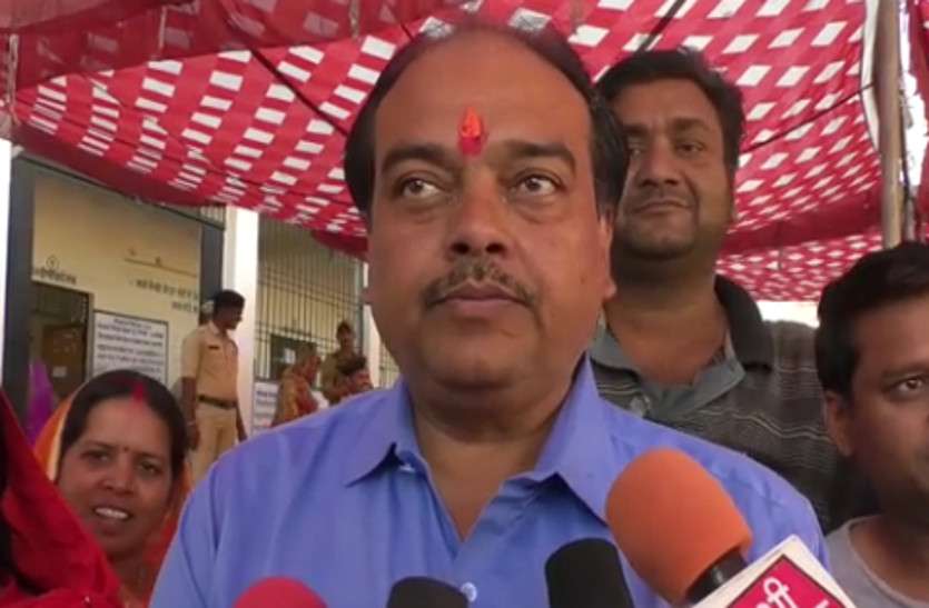 भाजपा प्रत्याश ज्योतिनंद ने कहा लोग निकलें घरों से बाहर, करें वोट भाजपा प्रत्याश ज्योतिनंद ने कहा लोग निकलें घरों से बाहर, करें वोट