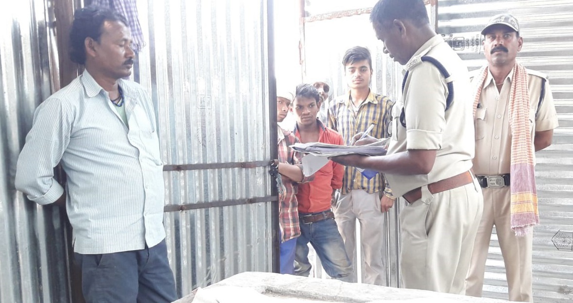 Dead body found in unclaimed condition लावारिस हालत में मिला बच्चे का शव
