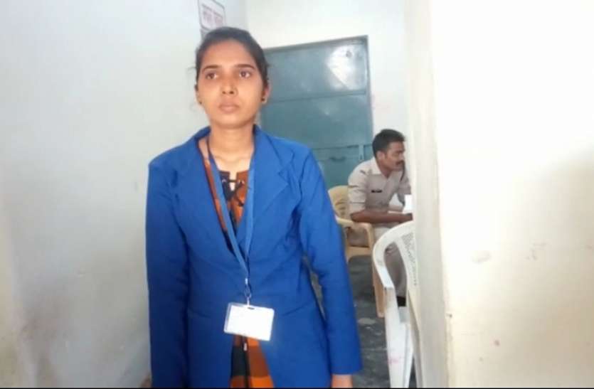 sidhi news सोनवर्षा टोल प्लाजा मे महिला कर्मी के साथ मारपीट