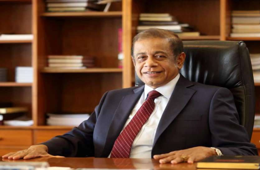 श्रीलंका के रक्षा सचिव हेमाश्री फर्नांडो Sri Lanka Blasts: सीरियल ब्लास्ट के बाद श्रीलंका प्रशासन में उथल-पुथल, रक्षा सचिव ने दिया इस्तीफा