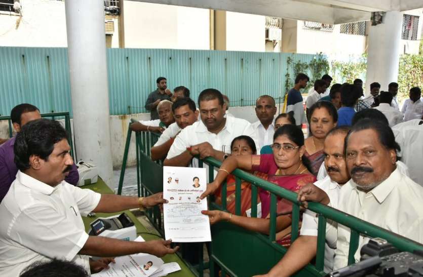 Rebate on 10 polling booths including Dharmapuri धर्मपुरी समेत राज्य के १० मतदान केंद्रों पर पुनर्मतदान कराने की सिफारिश