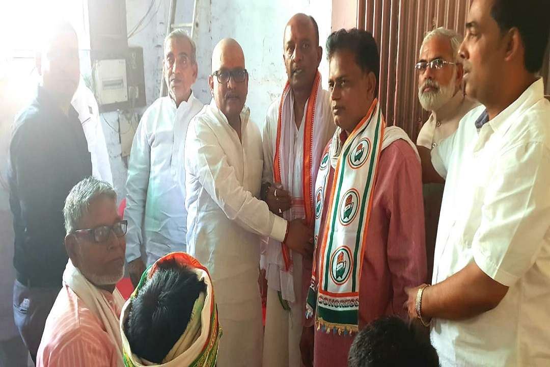 सपा पार्षद मकबूल अंसारी कांग्रेस ज्वाइन करते
