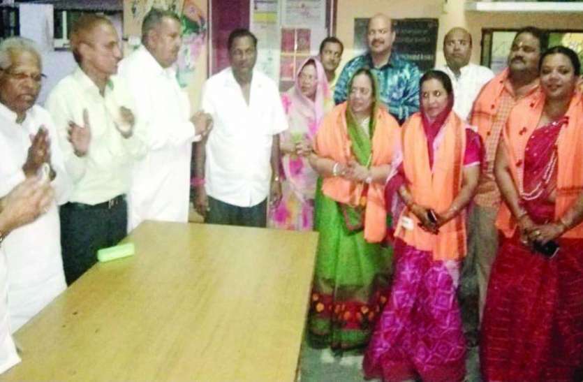 मैसूरु में गौसेवकों का बहुमान मैसूरु में गौसेवकों का बहुमान
