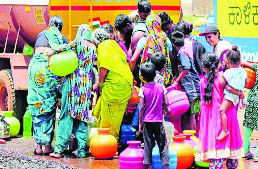 पेयजल के लिए जूझ रहे पुरानी हुब्बल्ली के निवासी पेयजल के लिए जूझ रहे पुरानी हुब्बल्ली के निवासी