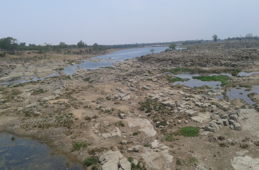water crisis जलसंकट: गर्मी के दो महीने निस्तारी और पीने का पानी के लिए करनी पड़ेगी मशक्कत
