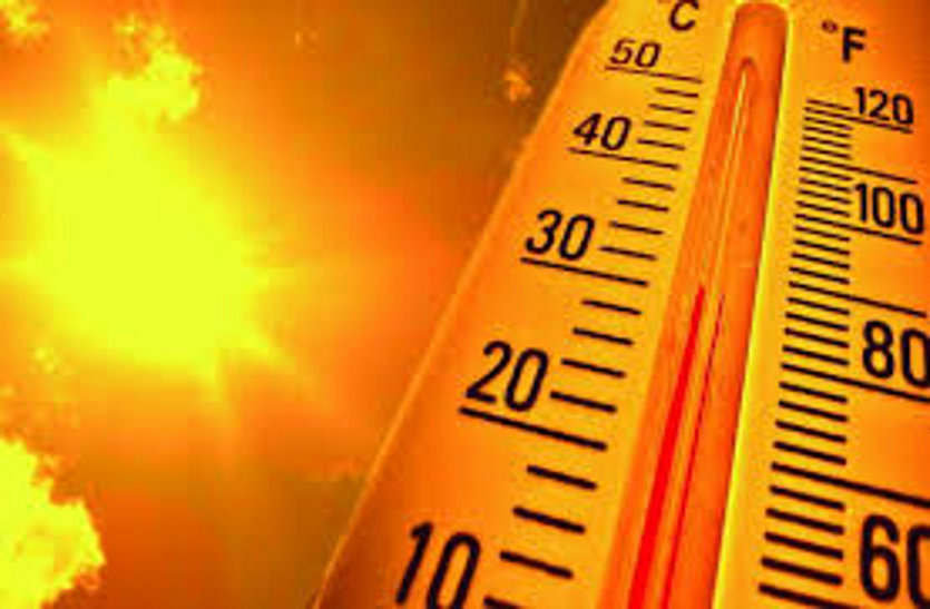 Temperature increased by four degrees Celsius in 24 hours 24 घंटे में चार डिग्री सेल्सियस उछला दिन का तापमान