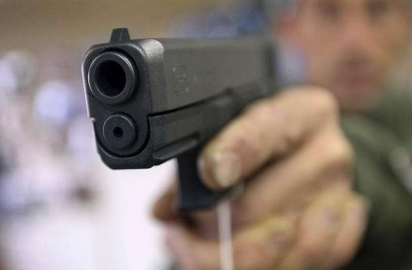 gun अमरीका: सिख परिवार के चार सदस्यों की गोली मारकर हत्या, विदेश मंत्री सुषमा स्वराज ने ट्वीट कर दी जानकारी