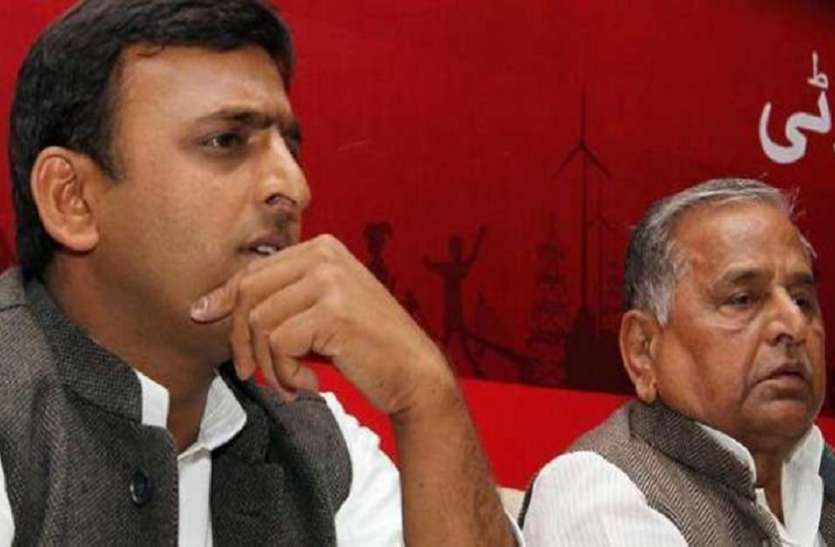 Akhilesh सपा को लगा बड़ा झटका, चुनाव आयोग ने आजम खान के खिलाफ फिर की बड़ी कार्रवाई, नहीं कर पाएं चुनाव प्रचार