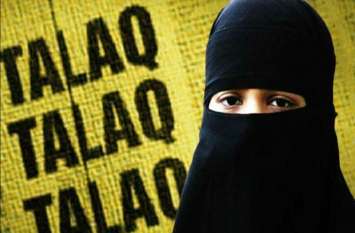 Triple talaq on mobile in hathras FIR lodged latest news Triple Talaq कानून बनने के बाद Mobile पर तीन तलाक, रिपोर्ट दर्ज