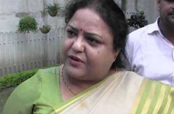 police injured due to Salute to minister Anupama Jaiswal मंत्री अनुपमा जायसवाल को सिपाही देने गया था सलामी, हुआ कुछ ऐसा कि जाना पड़ा अस्पताल