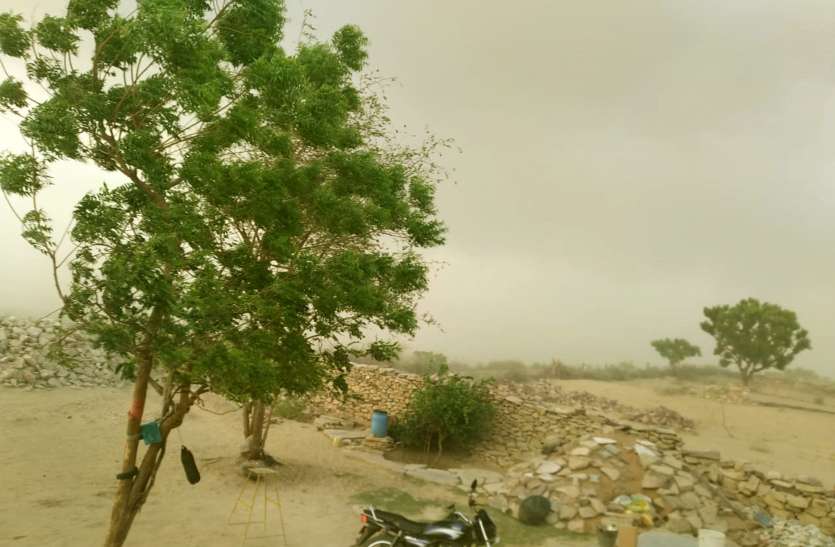 storm in village फ़ैनी तूफान असर गांवों में भी आया नजर