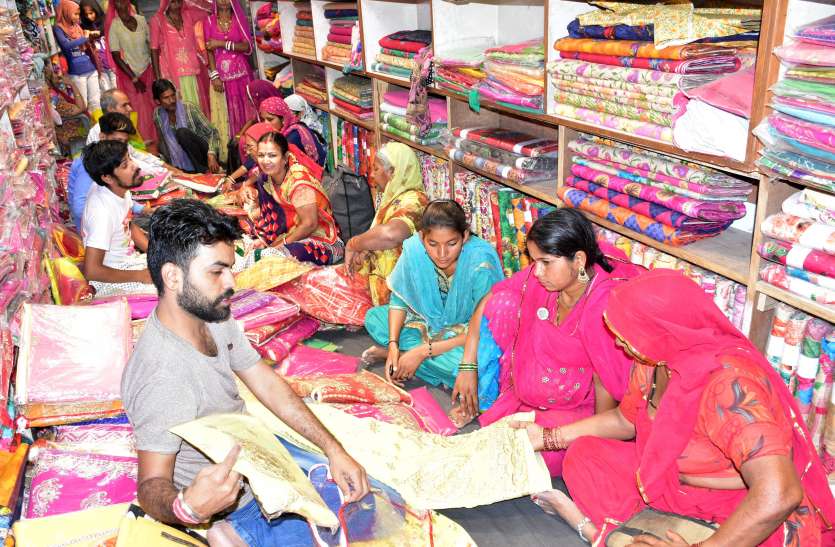 Celebrate Akshaya Tritiya अक्षया तृतीया पर अबूझ सावा, बाजारों में रौनक
