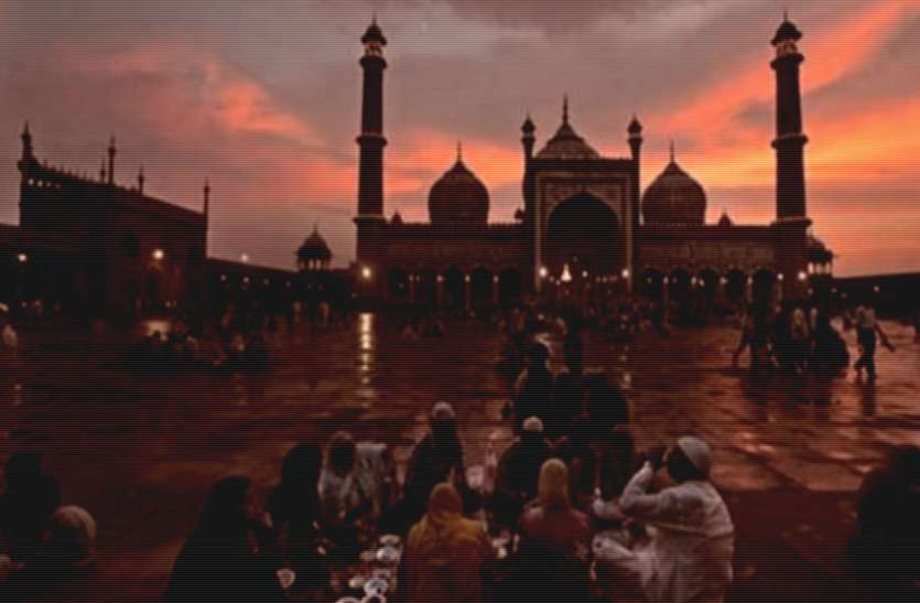 ramadan पाक महीने में रोजेदारों के लिए नियम है एक, पर इनको मिली है रियायत