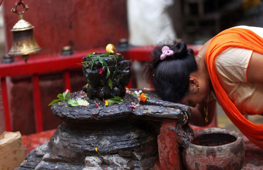 according to shastra shiv pooja on monday is very usefull | सोमवार के दिन  भगवान शिव की पूजा का है खास विधान, जल्दी ही पूरी होती है हर मनोकामना |  Patrika News