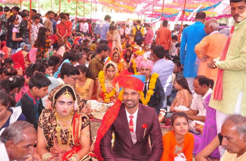 patrika यहां लग्नवेदी पर ही दिलाई नशामुक्ति और मतदान की शपथ