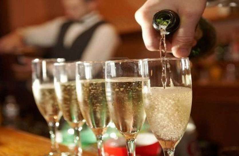Liquor अधिक रेट पर शराब बिकी तो नपेंगे अफसर,अप्रैल में सामने आये अवैध शराब के 947 मामले